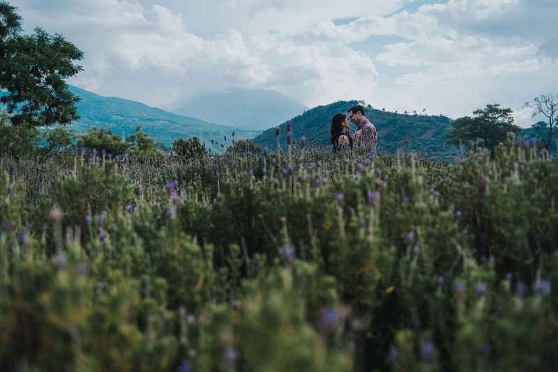 Preboda-Alejandro_Marielos-Jardines_de_Provenza-Antigua_Guatemala-bodas-juan-salazar-fotografo-Guatemala