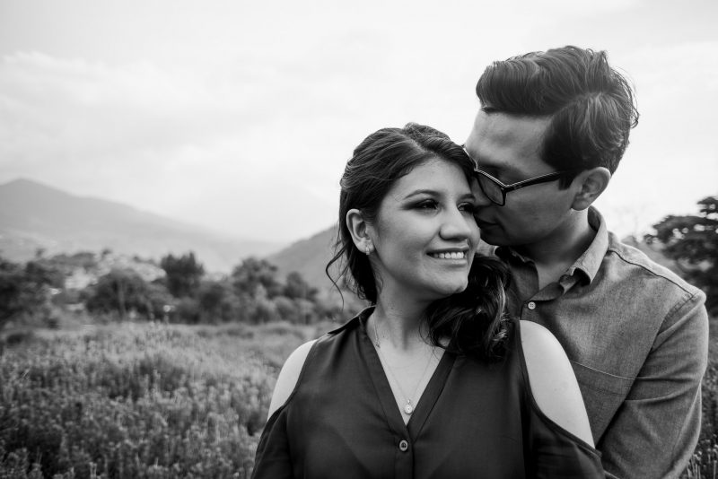 Preboda-Alejandro_Marielos-Jardines_de_Provenza-Antigua_Guatemala-bodas-juan-salazar-fotografo-Guatemala