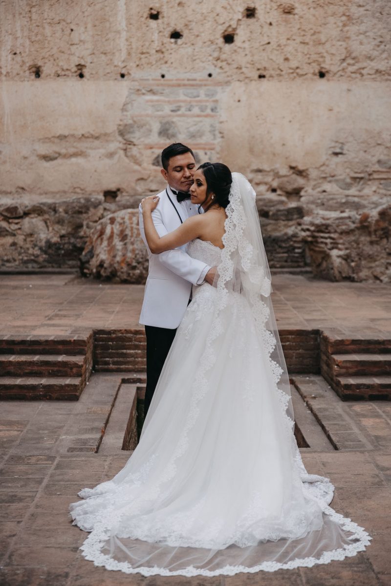 Sesion-Wedding-Maynor_Jessica-Convento_Santa_Clara-Antigua_Guatemala-bodas-juan-salazar-fotografo-Guatemala