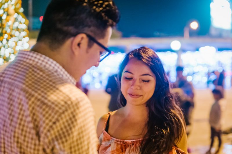 Pedida_de_mano-Engagement-Compromiso-Bodas_Juan_Salazar-Fotografo_de_bodas-Guatemala-Navidad-Arbol-Obelisco-Ciudad