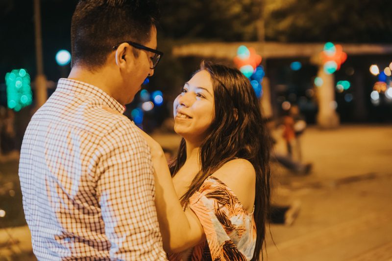 Pedida_de_mano-Engagement-Compromiso-Bodas_Juan_Salazar-Fotografo_de_bodas-Guatemala-Navidad-Arbol-Obelisco-Ciudad