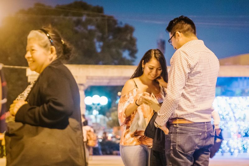 Pedida_de_mano-Engagement-Compromiso-Bodas_Juan_Salazar-Fotografo_de_bodas-Guatemala-Navidad-Arbol-Obelisco-Ciudad