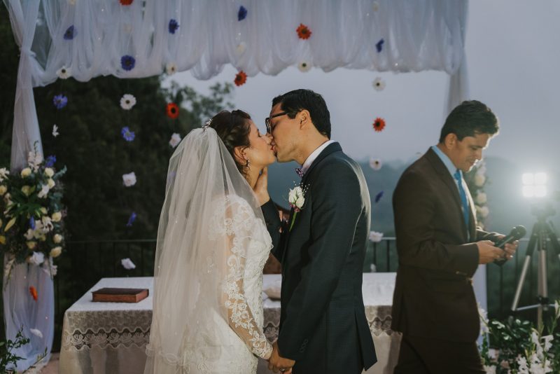 Boda-Alejandro_Marielos-Guatemala-Bodas_Juan_Salazar-juansalazarphoto-Jardin_El_Cerro-Fraijanes