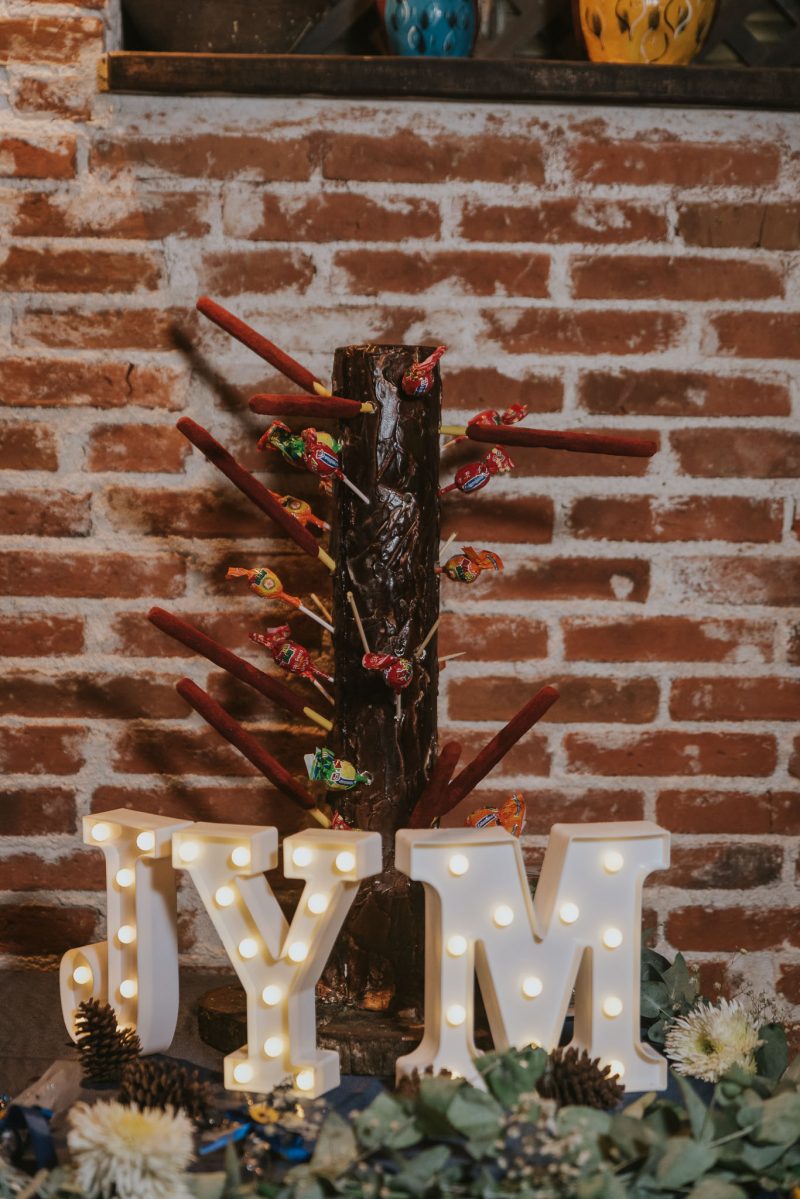 Boda-religiosa-Julio_y_Marella-bodas_Juan_Salazar-wedding-pareja-compromiso-wedding_day-boda-Guatemala-restaurante_el_adobe