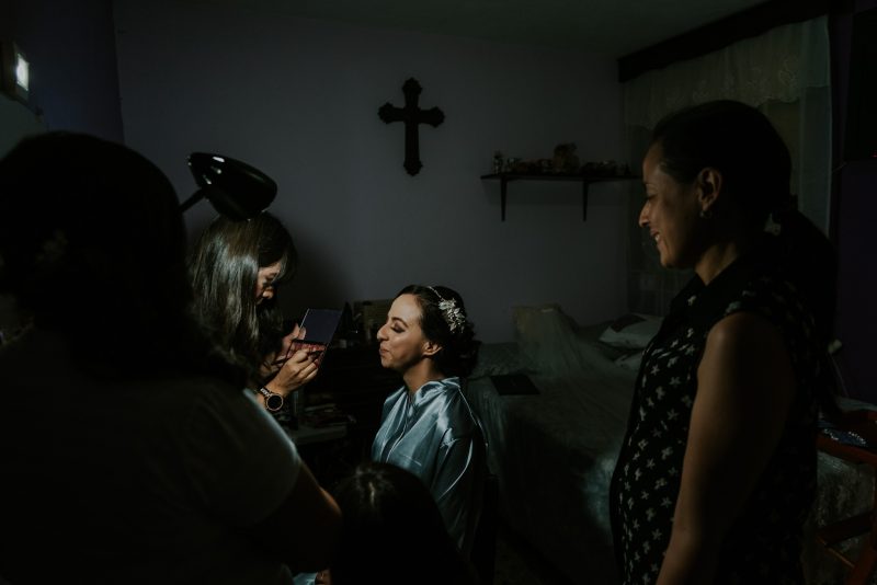 Boda-religiosa-Julio_y_Marella-bodas_Juan_Salazar-wedding-pareja-compromiso-wedding_day-boda-Guatemala-restaurante_el_adobe