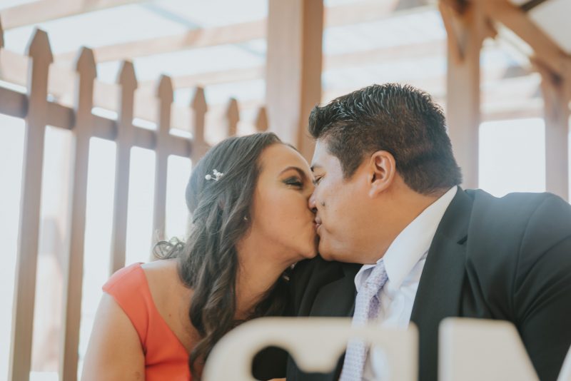 civil-Julio_y_Marella-bodas_Juan_Salazar-wedding-pareja-compromiso-wedding_day-boda