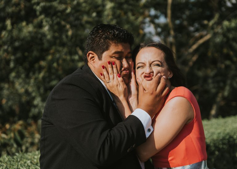civil-Julio_y_Marella-bodas_Juan_Salazar-wedding-pareja-compromiso-wedding_day-boda