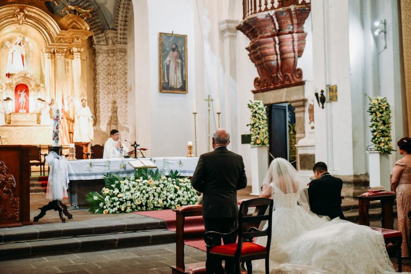 Boda-Mike_y_Yati-Antigua_Guatemala-La_Merced-Bodas_Juan_Salazar-fotografo-wedding-wedinguatemala-neocat