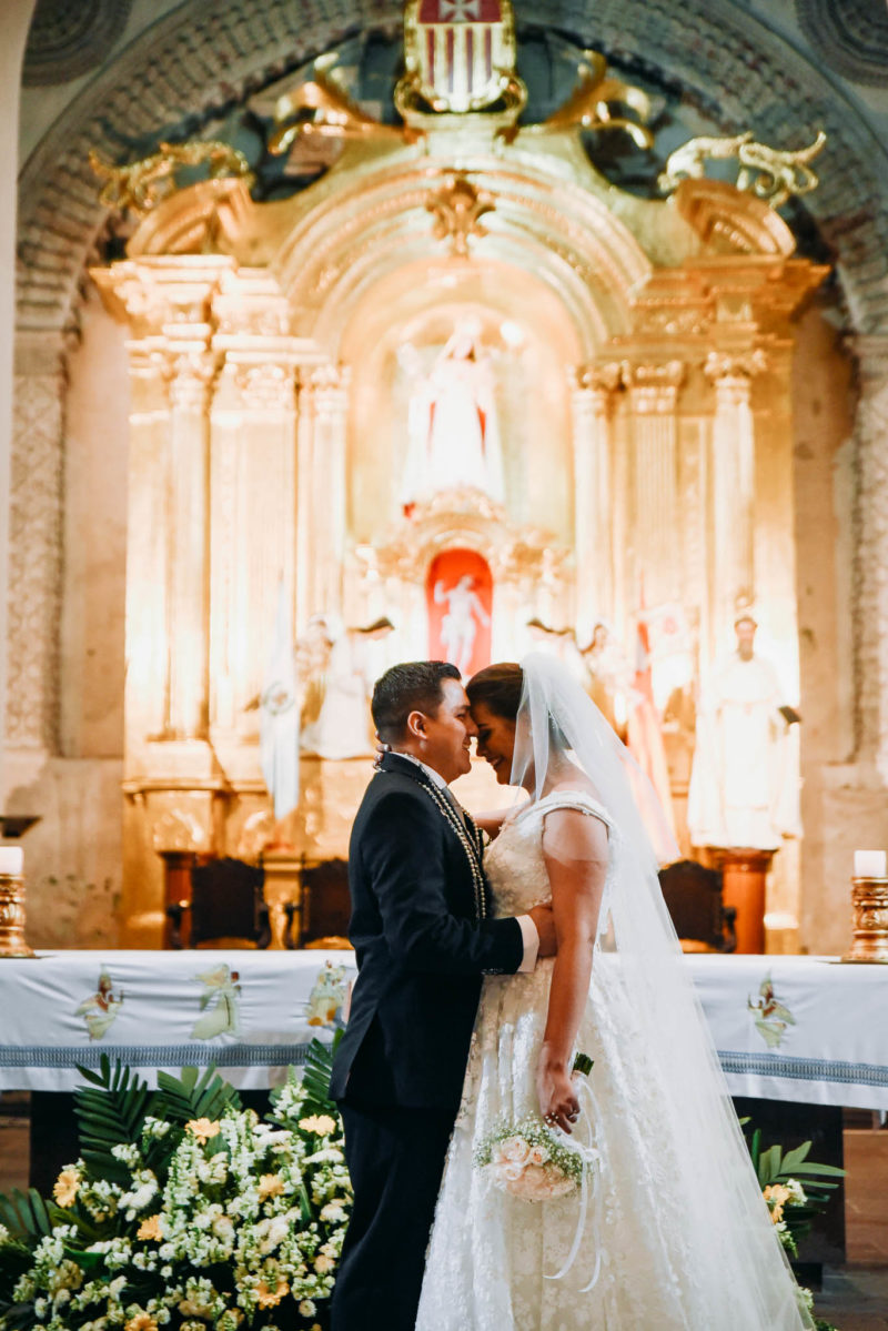 Boda-Mike_y_Yati-Antigua_Guatemala-La_Merced-Bodas_Juan_Salazar-fotografo-wedding-wedinguatemala-neocat