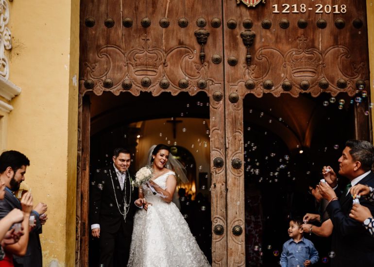 Boda-Mike_y_Yati-Antigua_Guatemala-La_Merced-Bodas_Juan_Salazar-fotografo-wedding-wedinguatemala-neocat