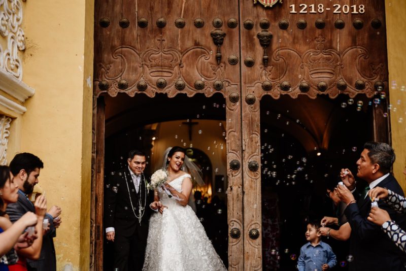 Boda-Mike_y_Yati-Antigua_Guatemala-La_Merced-Bodas_Juan_Salazar-fotografo-wedding-wedinguatemala-neocat