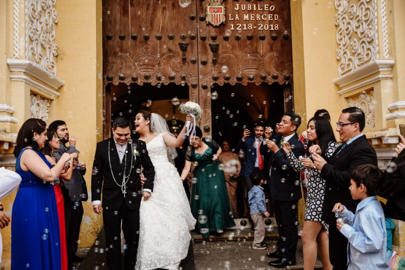 Boda-Mike_y_Yati-Antigua_Guatemala-La_Merced-Bodas_Juan_Salazar-fotografo-wedding-wedinguatemala-neocat