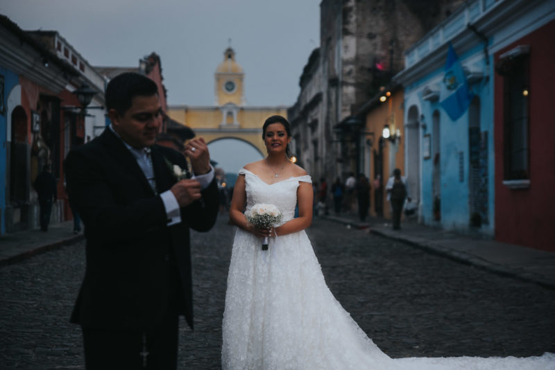 Boda-Mike_y_Yati-Antigua_Guatemala-La_Merced-Bodas_Juan_Salazar-fotografo-wedding-wedinguatemala-neocat