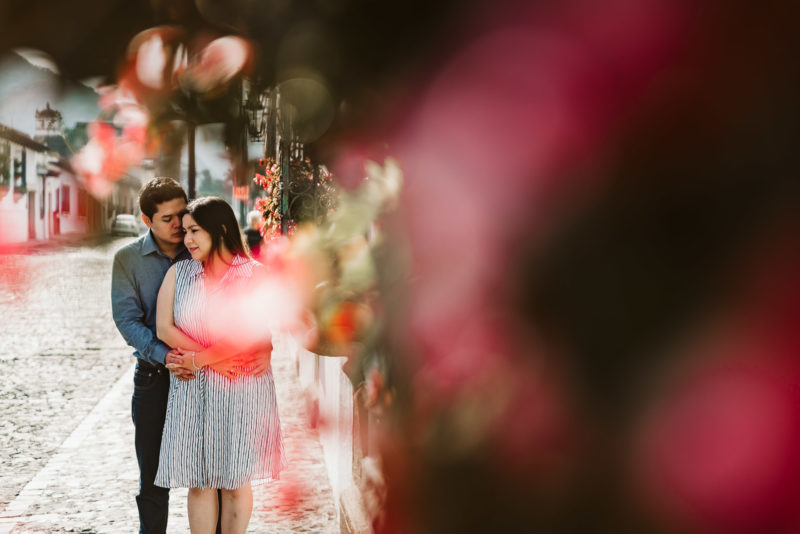 Pre-boda-Luis_y_Pame-Save_the_Date-couple-Bodas_juan_salazar-antigua_guatemala-love-sesion