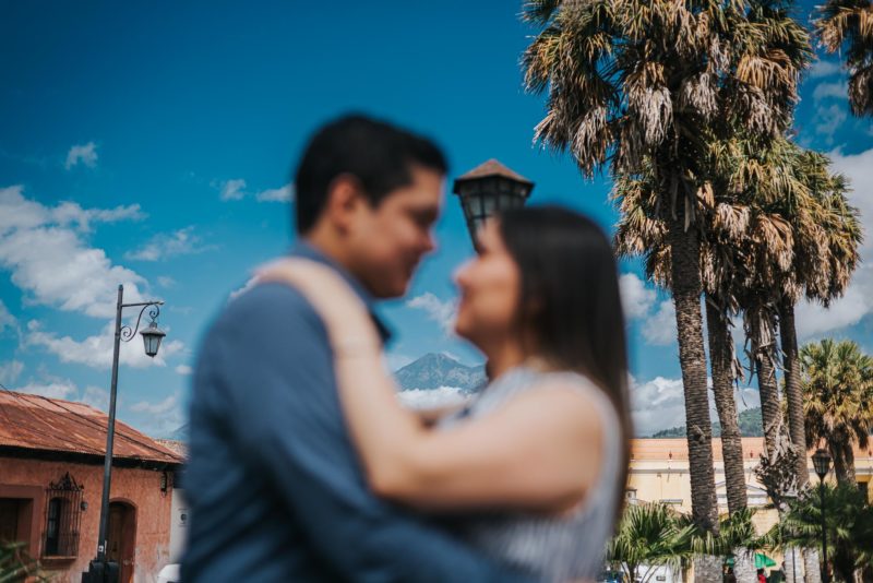 Pre-boda-Luis_y_Pame-Save_the_Date-couple-Bodas_juan_salazar-antigua_guatemala-love-sesion