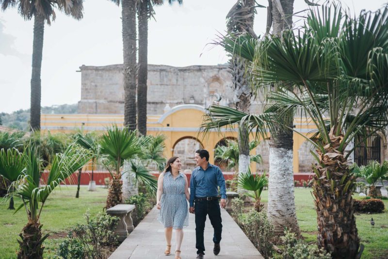 Pre-boda-Luis_y_Pame-Save_the_Date-couple-Bodas_juan_salazar-antigua_guatemala-love-sesion