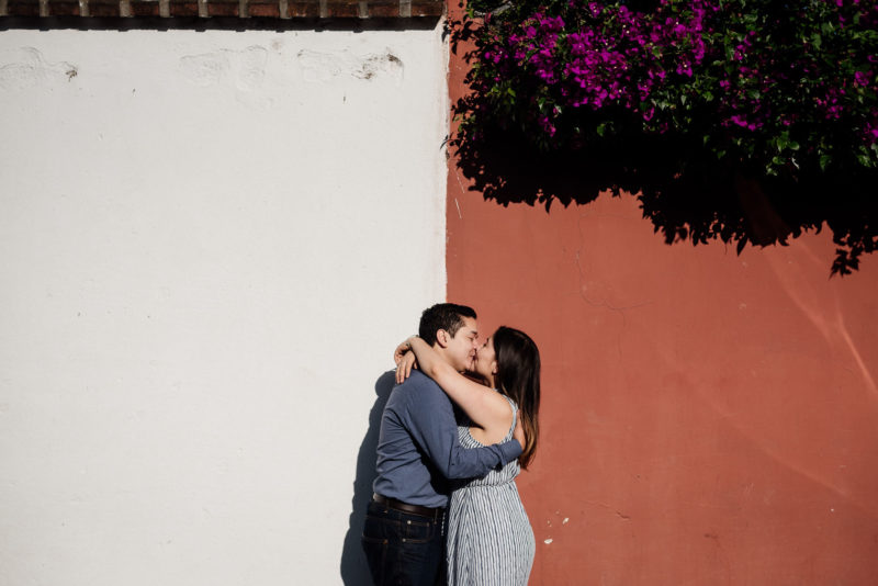 Pre-boda-Luis_y_Pame-Save_the_Date-couple-Bodas_juan_salazar-antigua_guatemala-love-sesion