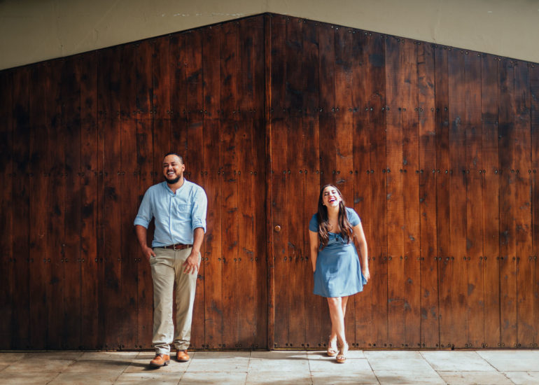Alejandro_Y_Mariana-Engaged-photos-Jardin_El_Cerro-Bodas_Juan_Salazar-Guatemala-prewedding-save_the_date