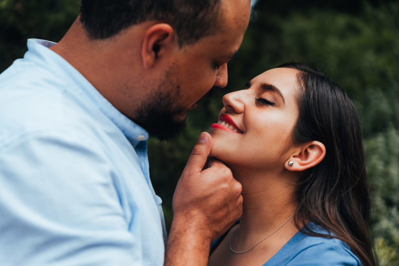 Alejandro_Y_Mariana-Engaged-photos-Jardin_El_Cerro-Bodas_Juan_Salazar-Guatemala-prewedding-save_the_date
