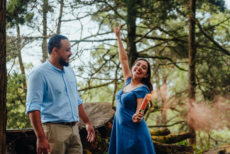 Alejandro_Y_Mariana-Engaged-photos-Jardin_El_Cerro-Bodas_Juan_Salazar-Guatemala-prewedding-save_the_date