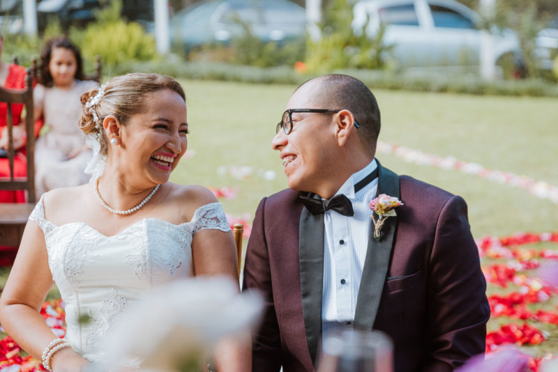 Boda-Marvin_Sheyra-elopement_wedding-family-Bodas_Juan_Salazar-Guatemala