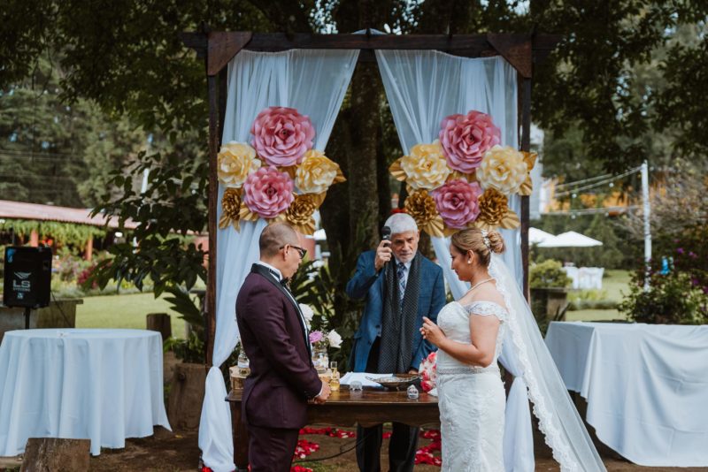 Boda-Marvin_Sheyra-elopement_wedding-family-Bodas_Juan_Salazar-Guatemala