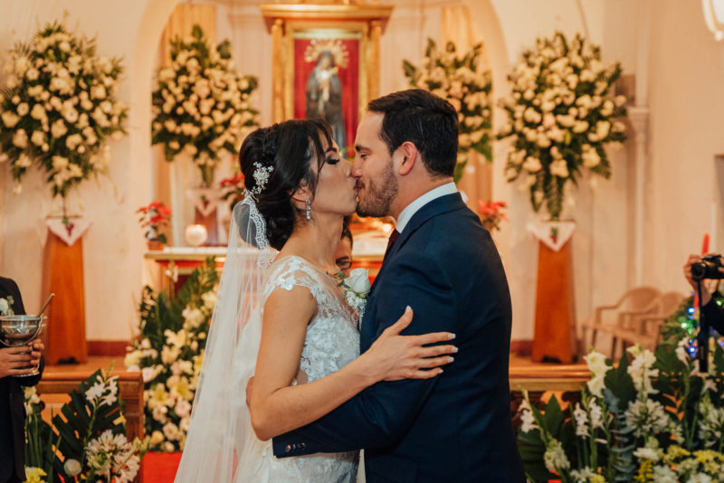Vestido de novia, Boda en Guatemala, Fotografo Juan Salazar